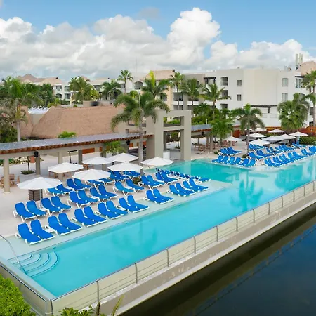Hard Rock Hotel & Casino Punta Cana (Adults Only)-2